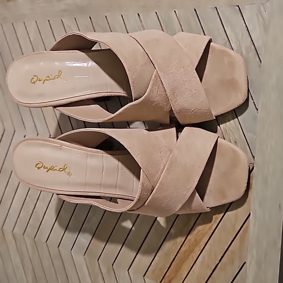 Women's beige dress shoes - Picture 3 of 3